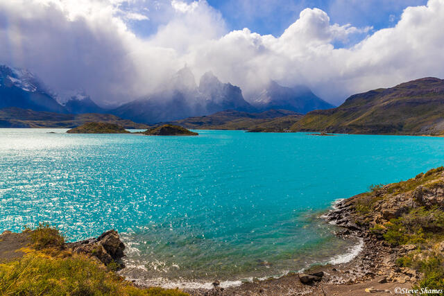 Los Cuernos Lake print
