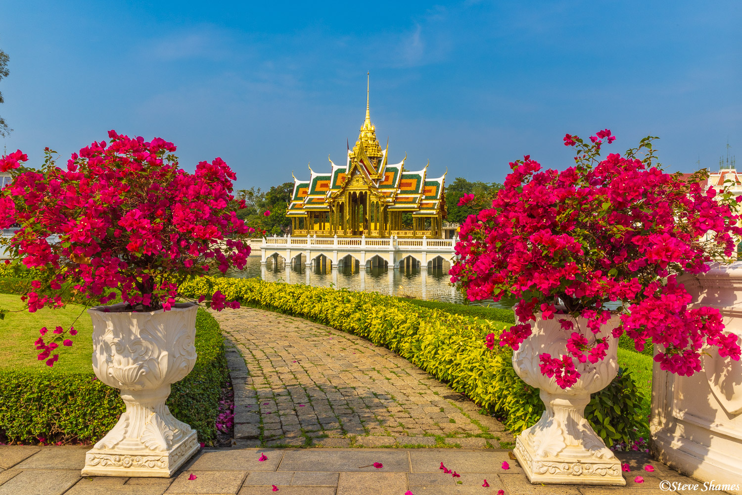 A nice colorful scene on the grounds of the Bang Pa In Palace.