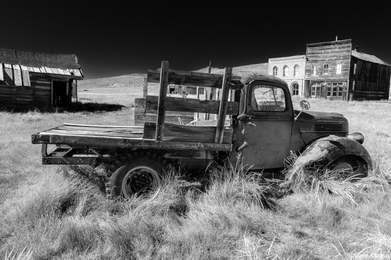 An old rotting truck in Bodie.