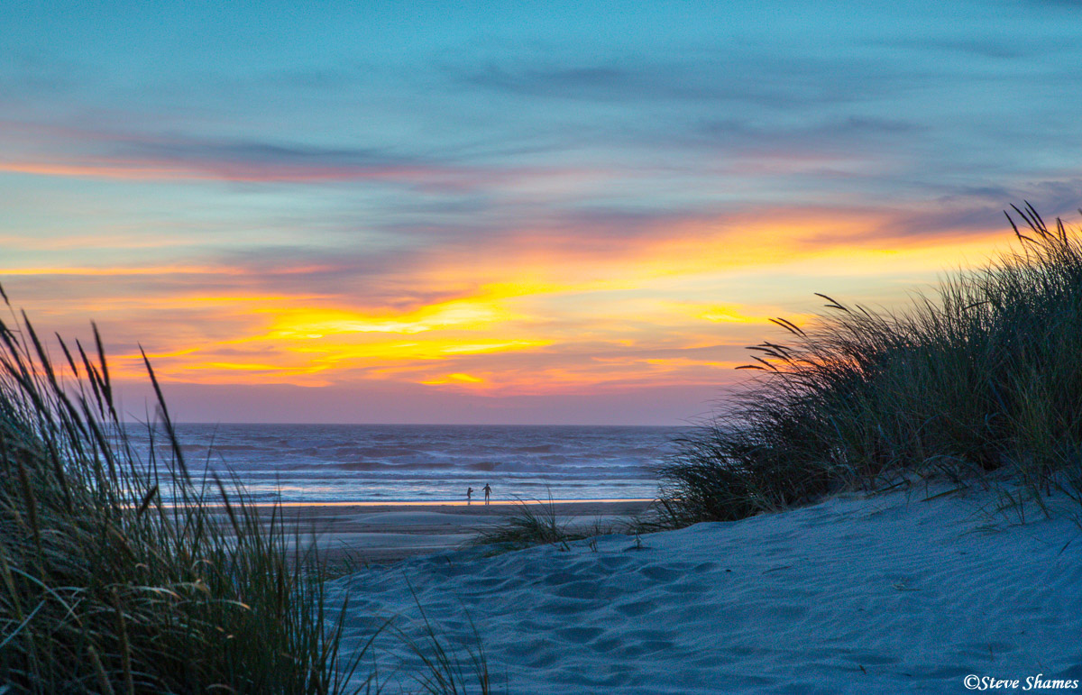 Right outside the Driftwood Shores Resort, a great Oregon Coast sunset.