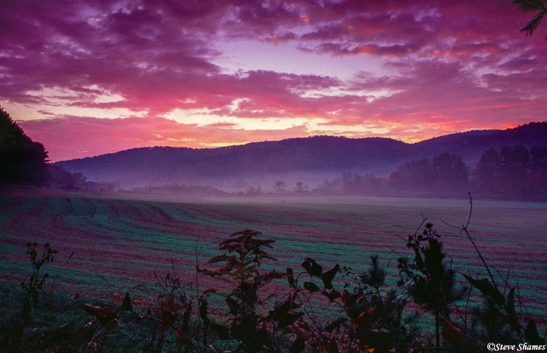 It was a very colorful morning, with a slight mist still clinging to the lowlands.