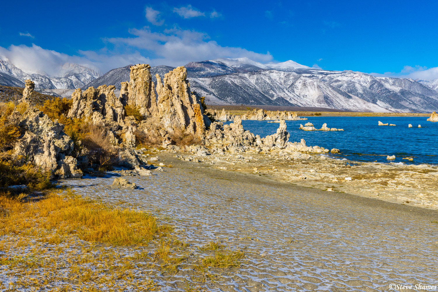 Morning scene at Mono Lake, with a little dusting of snow on the ground.