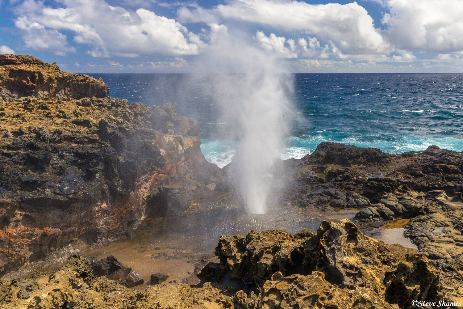 And here is the Nakalele Blowhole, its like their is a whale hidden under the rocks. Its quite a sight!